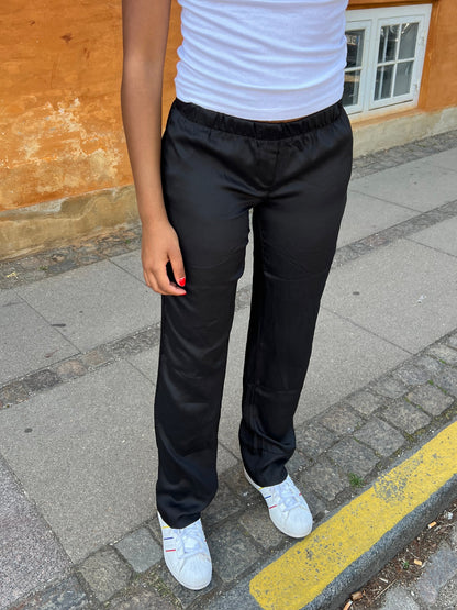 Lona low waist satin pants - Black
