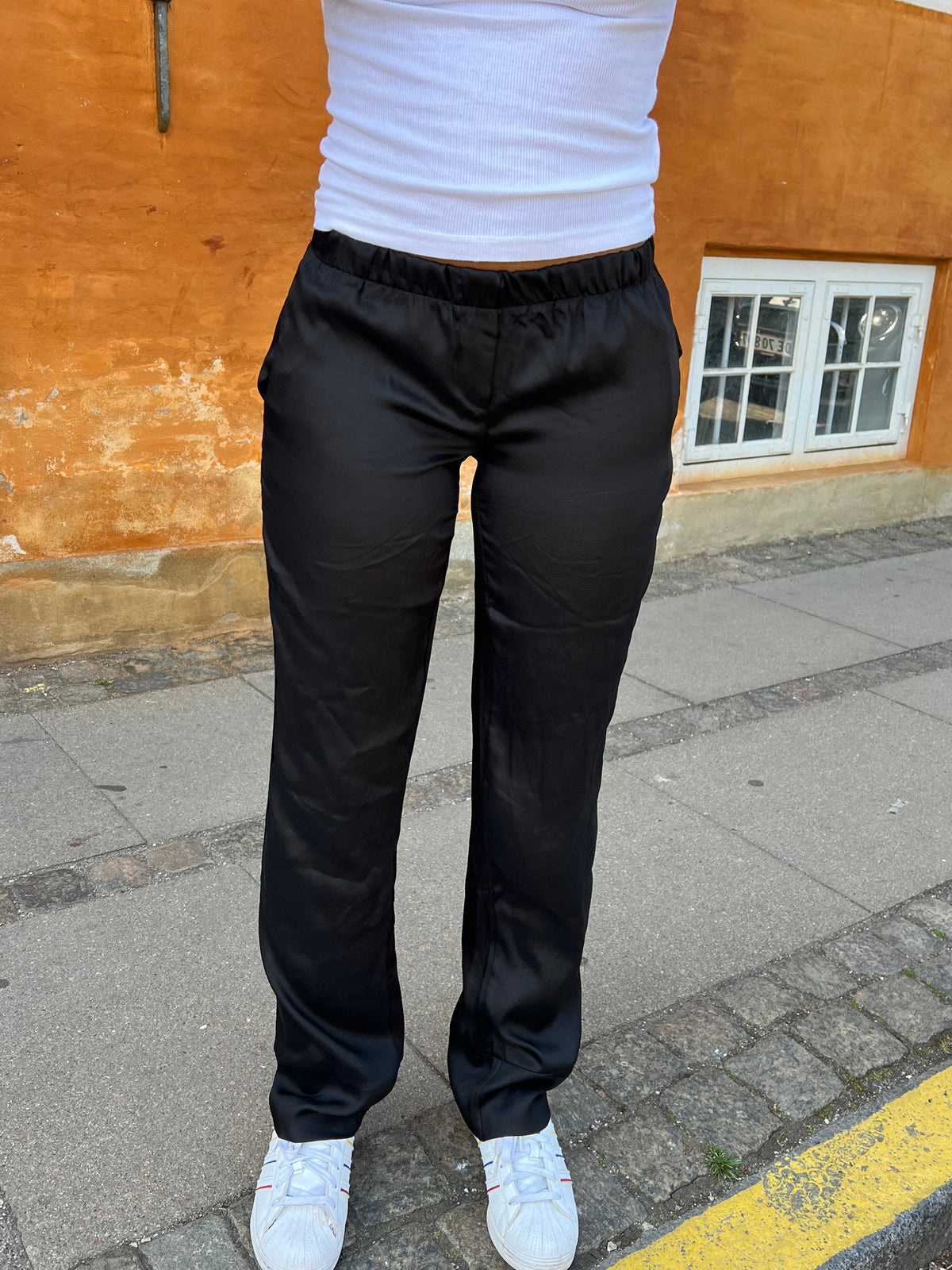 Lona low waist satin pants - Black