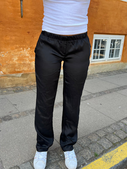 Lona low waist satin pants - Black