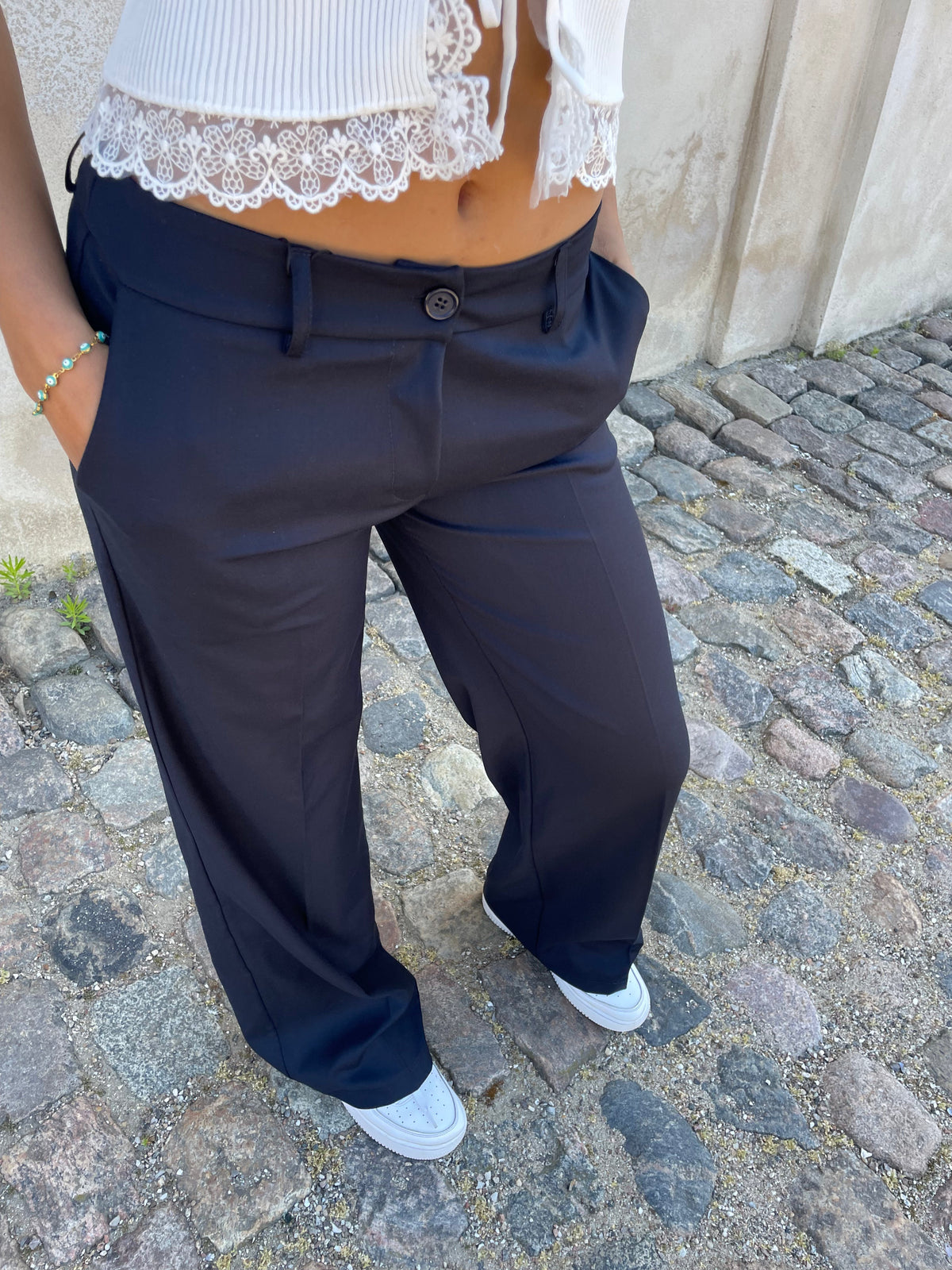 Kienna low-waisted suit pants - Navy