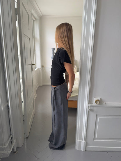 Ronya trousers with belt – Grey