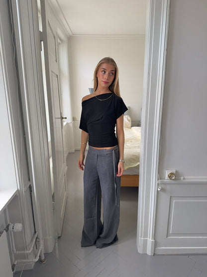 Ronya trousers with belt – Grey