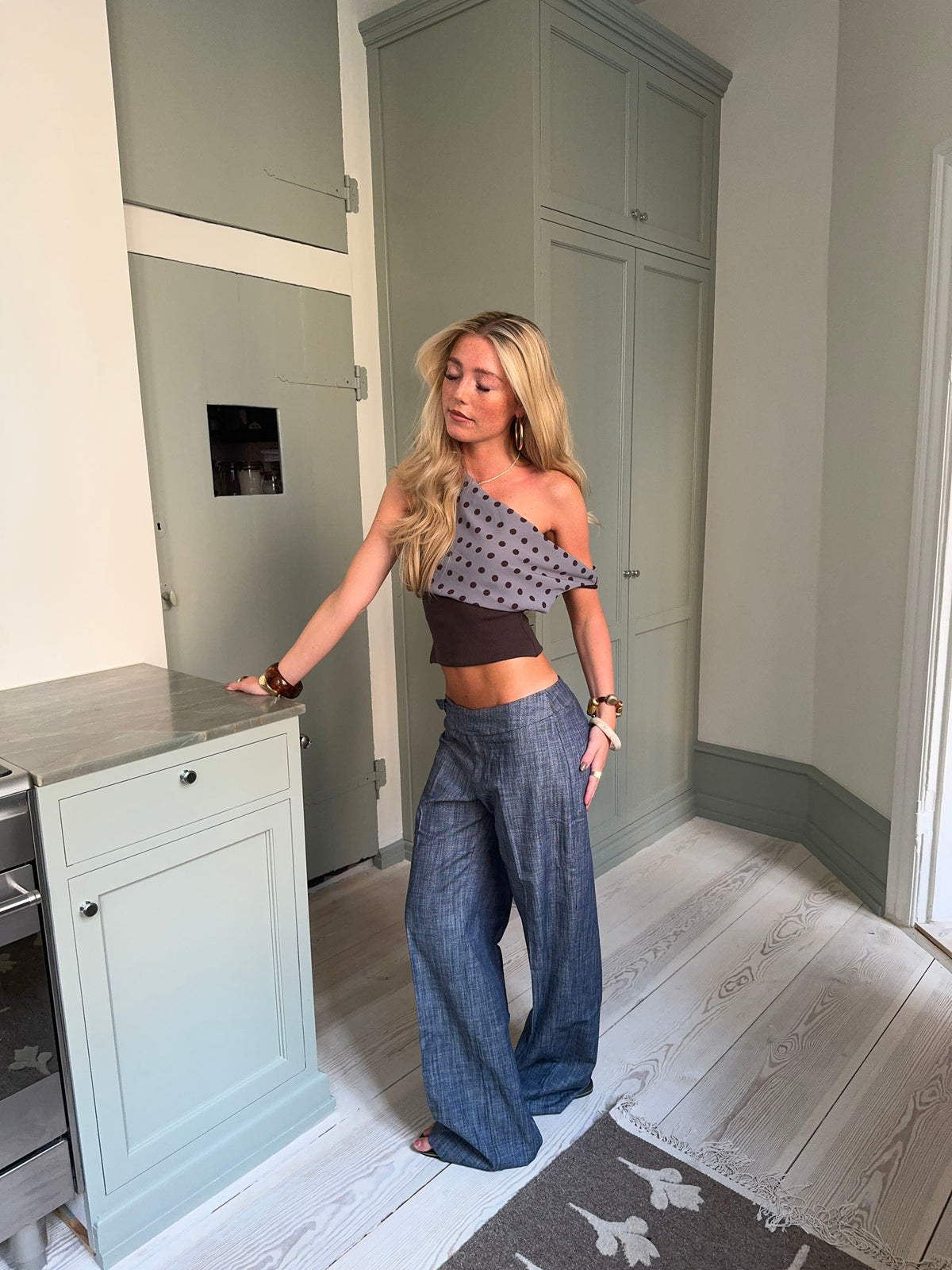 Izabelle trousers with belt – Blue