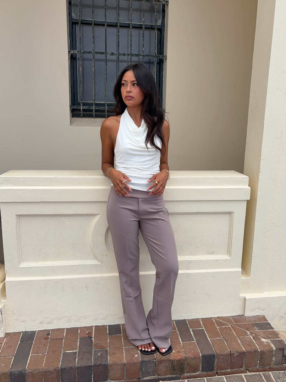Adelita low waisted suit pants - Taupe